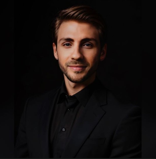 <em>Lucas Amendola</em> recommends you choose Ledger